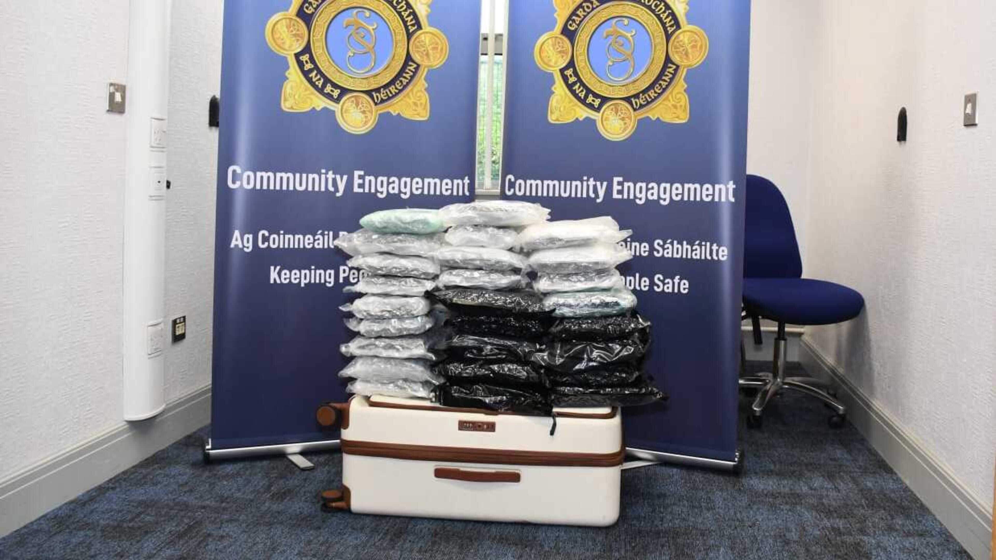 Man (40s) arrested as gardai seize €360k worth of cannabis in car search in Co Mayo